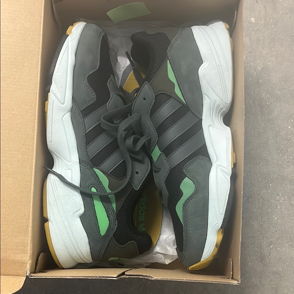 Adidas Sneakers - yung 96 worn 1x basically brand new in excellent condition